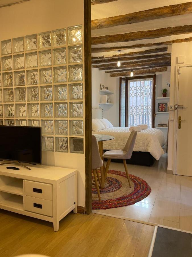 La Curiosa Del Casc Antic Apartment Tarragona Ngoại thất bức ảnh